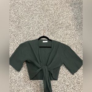 Oak and fort cropped tie front blouse